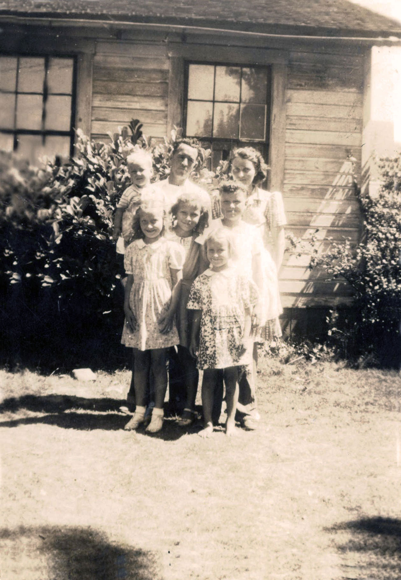 Guy and Nina with their children, Ryderwood, August 1946