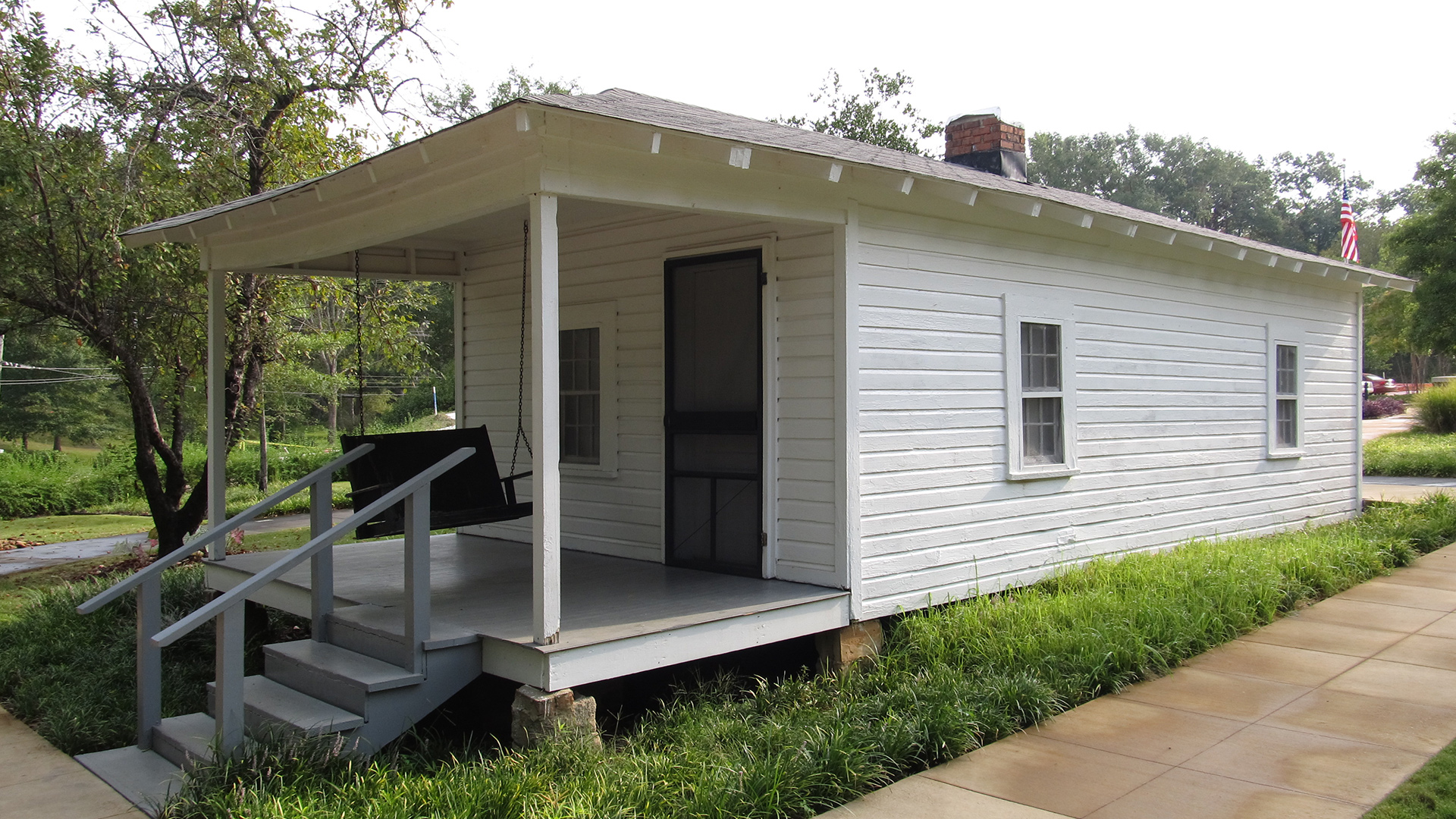 The humble home in Tupelo where Elvis Presley was born