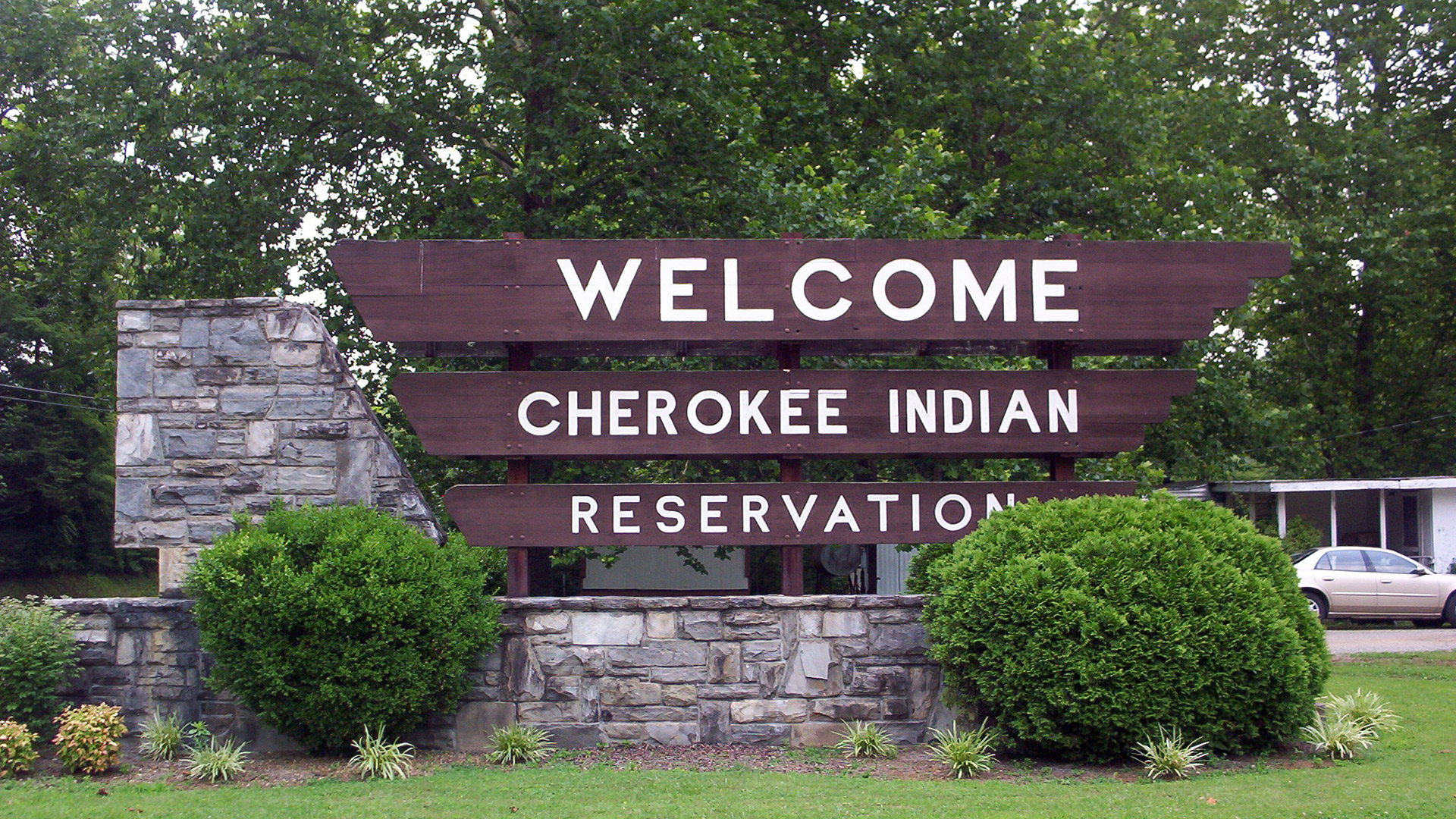 CONDENSED-Cherokee_Indian_Reservation_sign,_NC